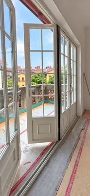 HF10 · Cream white — Terrace reference · grid glazing
