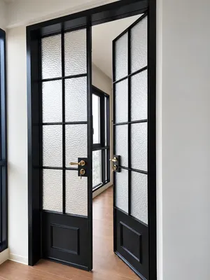 RD05 · Black — Textured glazing · double-door opening