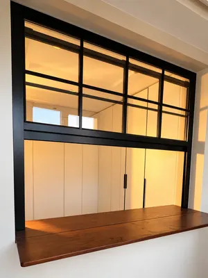 SW06 · Black · wood counter opening — Style and setting reference