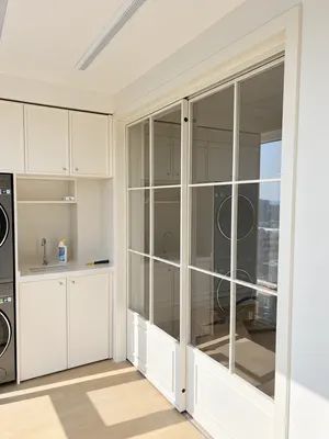 FS04 · White · straight grid with panelled base — Sliding door style reference