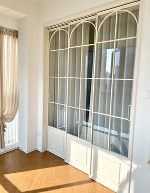FS12 · Cream white · arched grid — Sliding door style reference